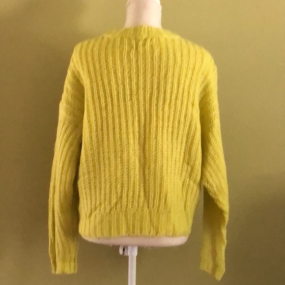 🔥NWT🔥 American Eagle Outfitters Cropped Chunky Knit Women’s Sweater - Picture 3 of 7